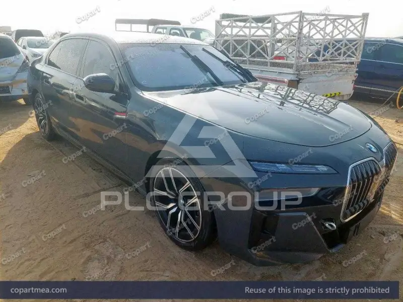 2023 BMW 735