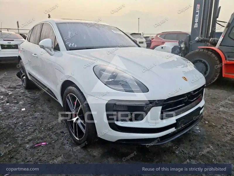 2025 Porsche MACAN