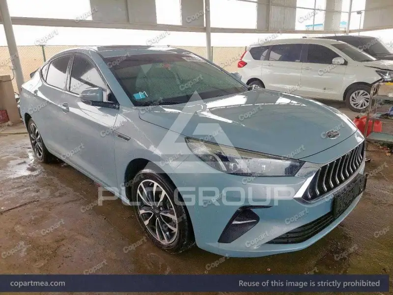 2025 JAC J7