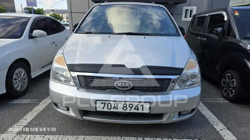 2011 KIA Carnival