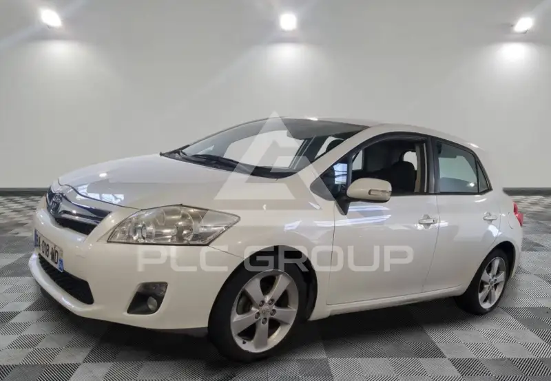 2010 Toyota AURIS