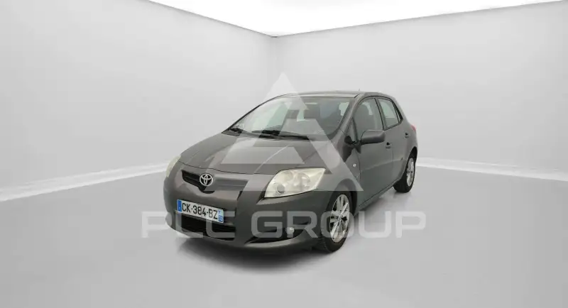 2010 Toyota AURIS