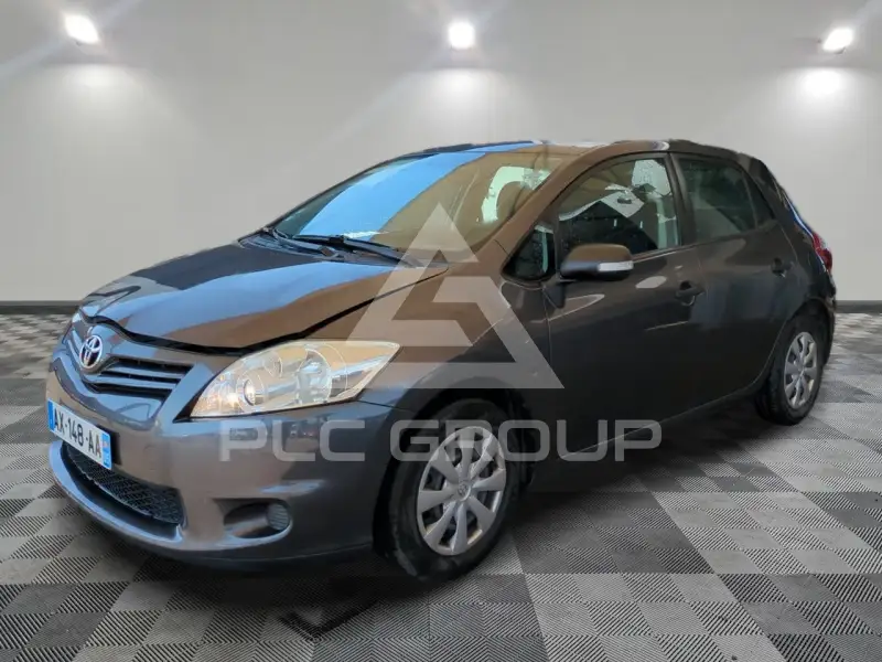 2010 Toyota AURIS