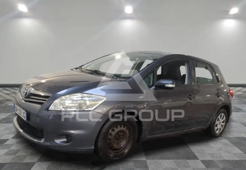 2011 Toyota AURIS