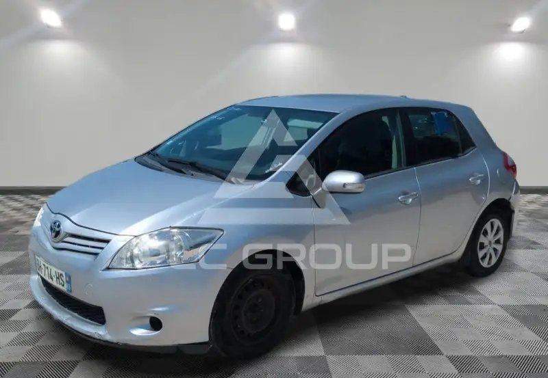 2011 Toyota AURIS