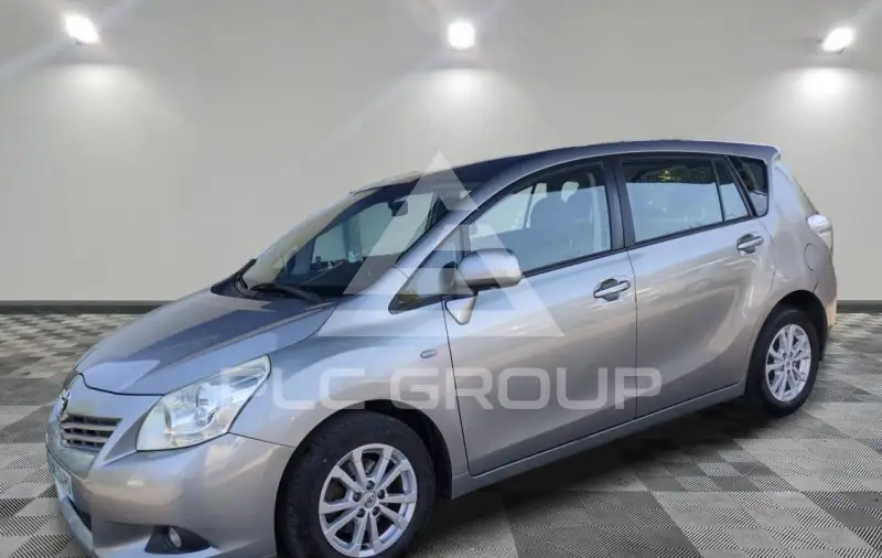 2011 Toyota VERSO