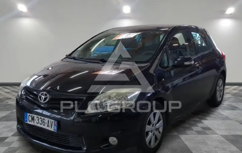 2012 Toyota AURIS