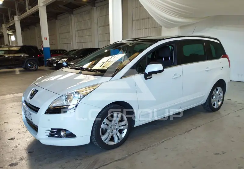 2013 Peugeot 5008