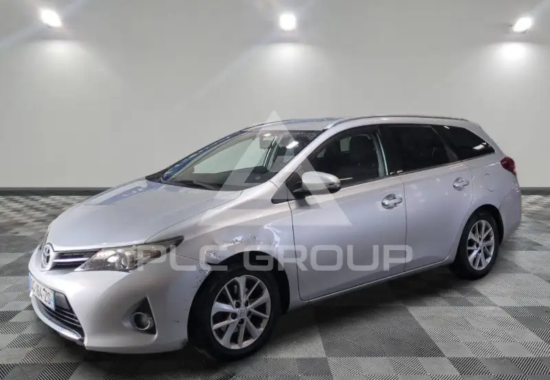 2014 Toyota AURIS