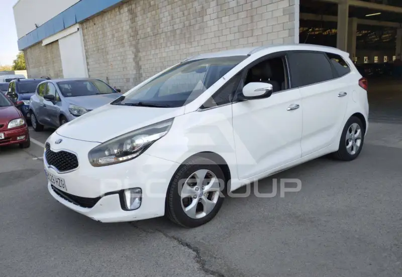 2014 KIA Carens
