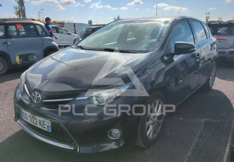 2015 Toyota AURIS