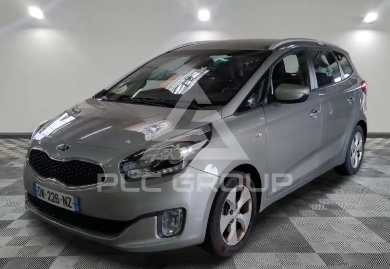 2015 KIA Carens