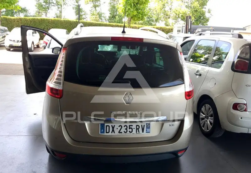 2015 Renault Scenic