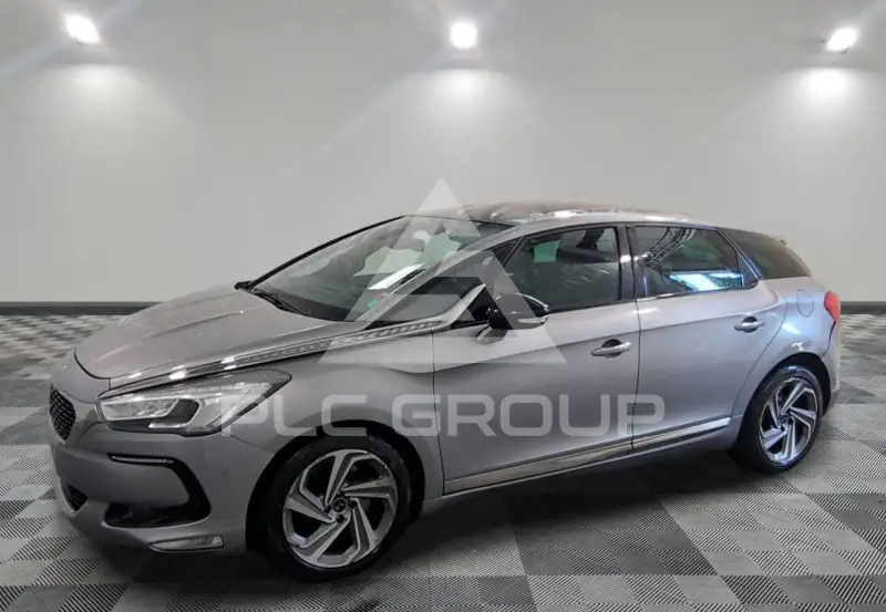 2016 DS DS5