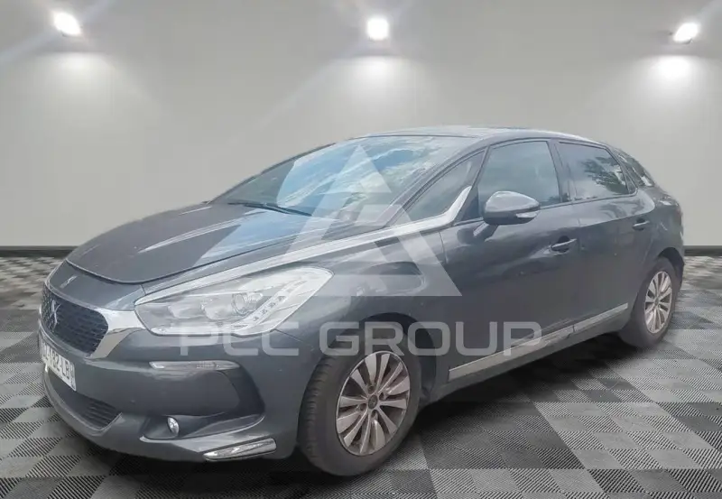 2016 DS DS5