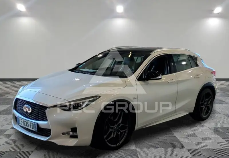 2016 Infinity Q30