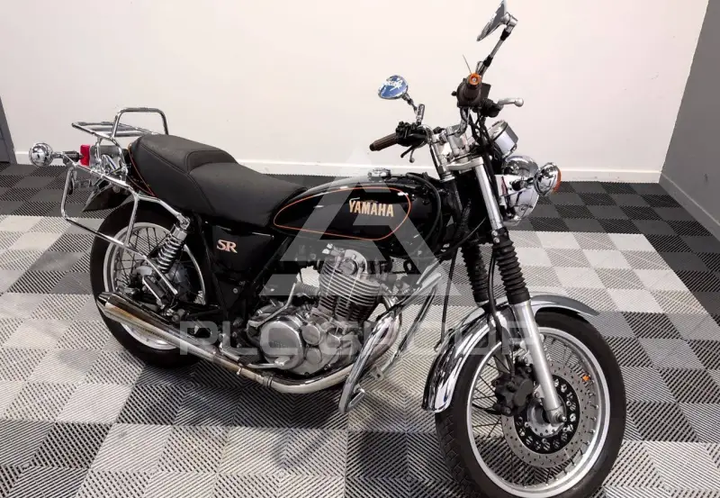 2016 Yamaha SR400