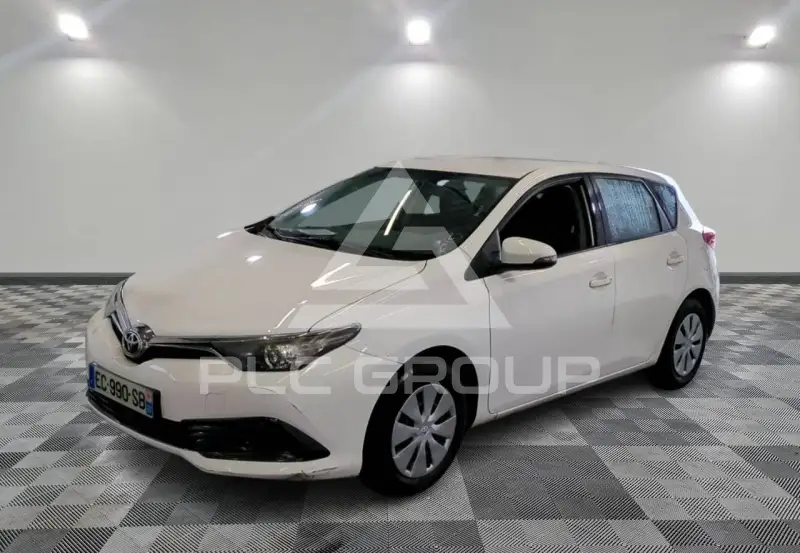 2016 Toyota AURIS