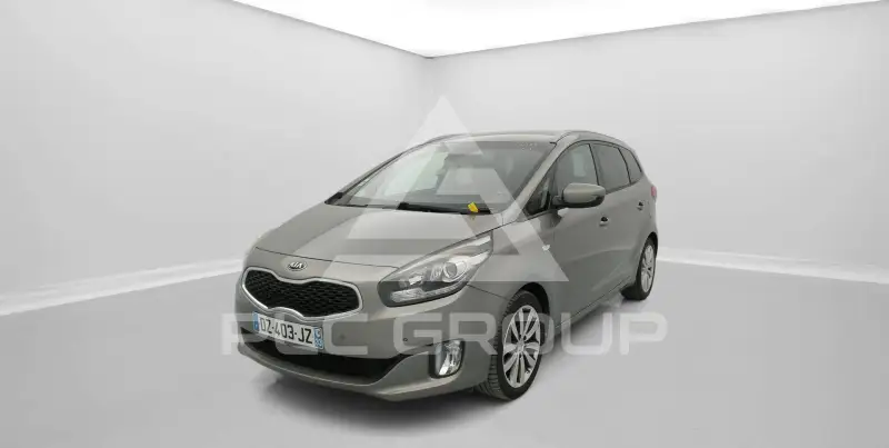 2016 KIA Carens