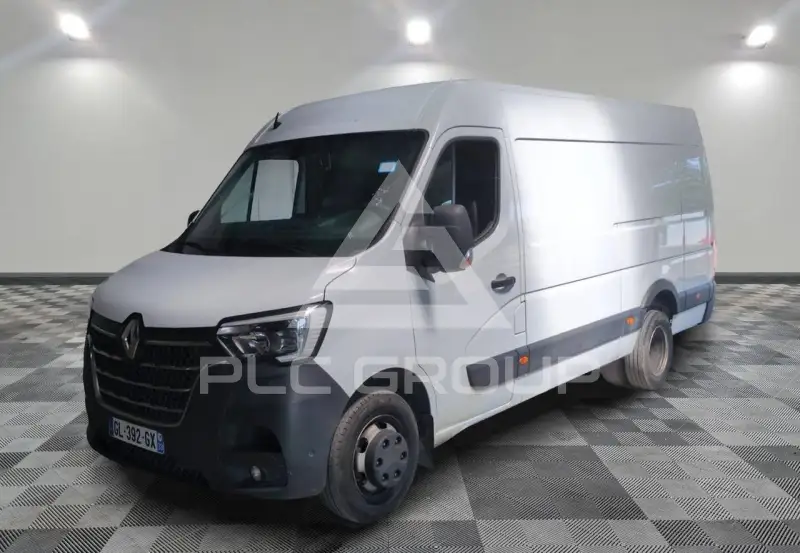 2022 Renault Master