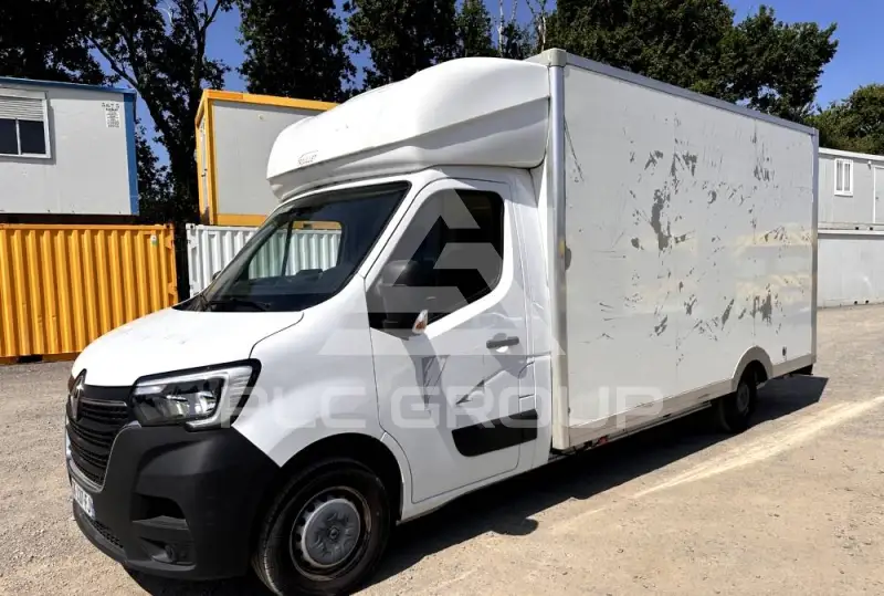 2022 Renault Master