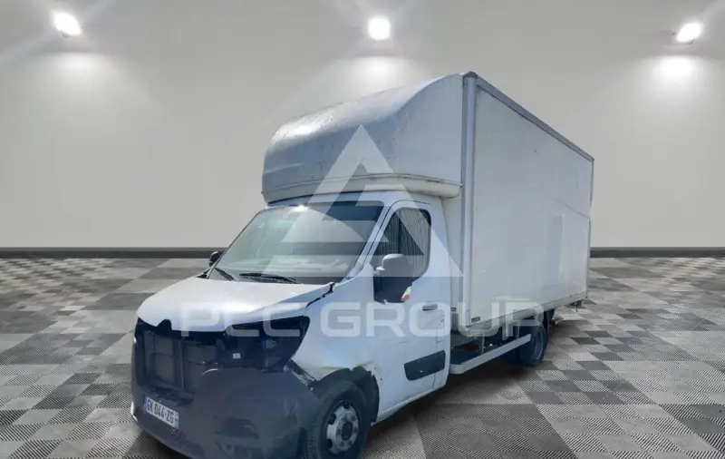 2022 Renault Master