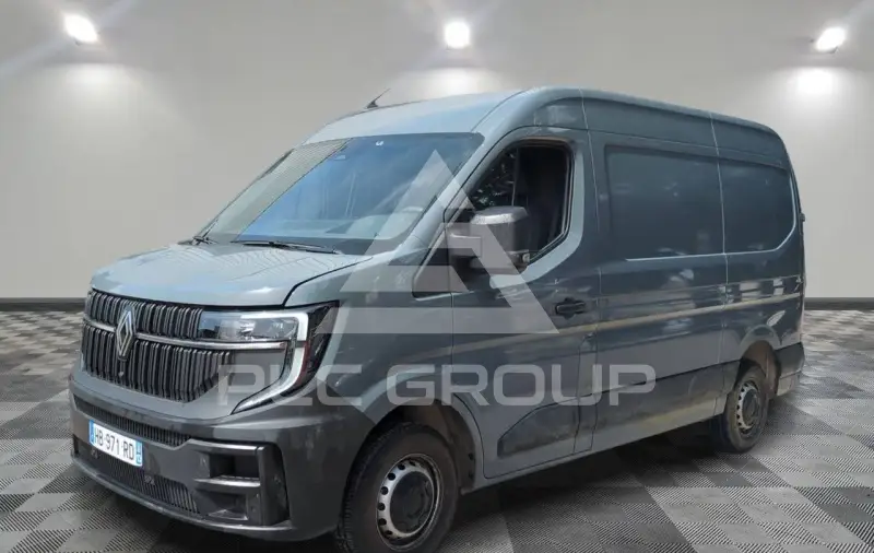 2025 Renault Master