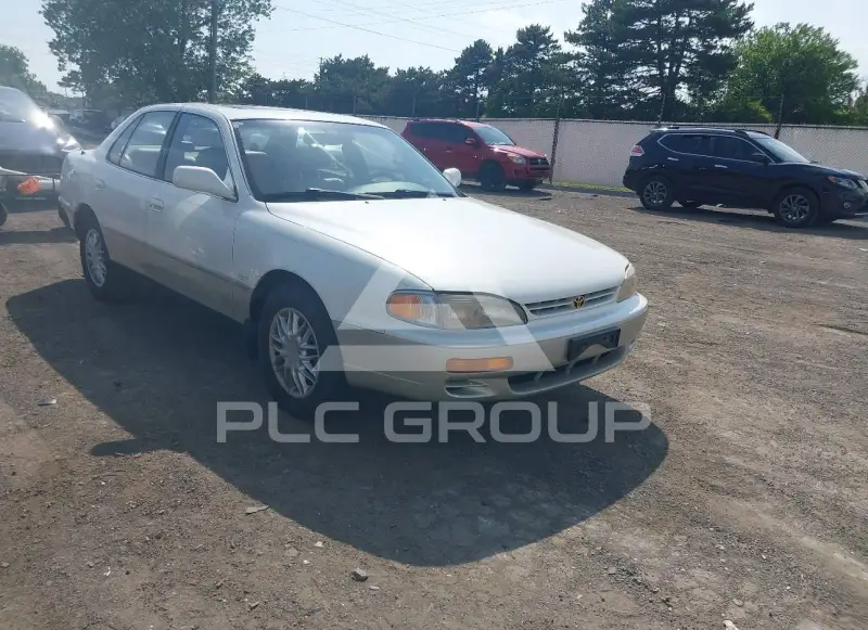 1996 Toyota CAMRY photo