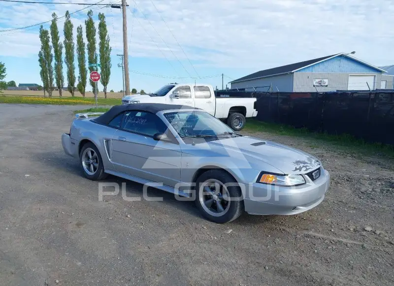 2001 Ford MUSTANG фото