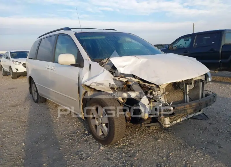 2004 Toyota SIENNA фото