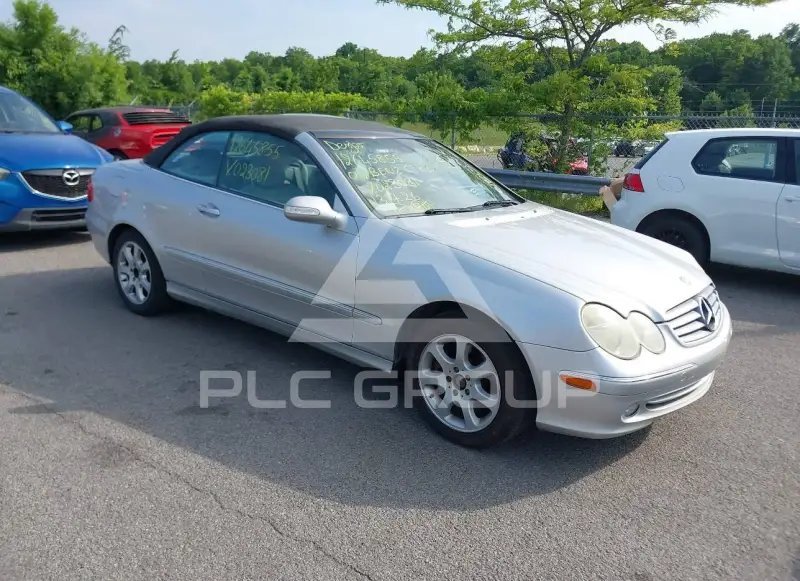 2004 Mercedes Benz CLK 320 photo