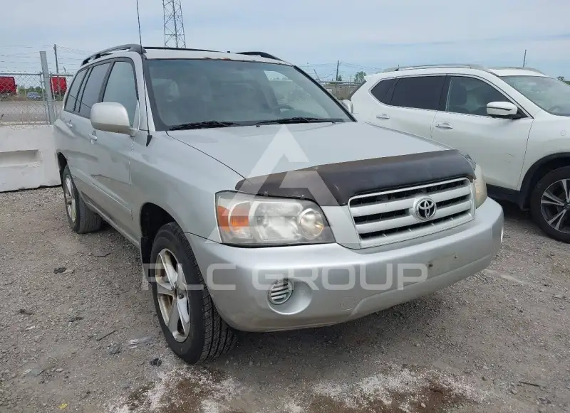 2005 Toyota Highlander photo