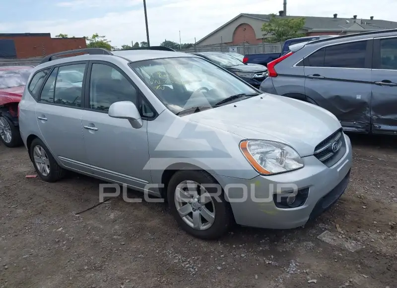 2009 KIA Rondo photo