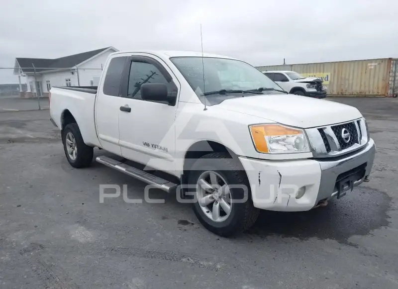 2010 Nissan TITAN фото