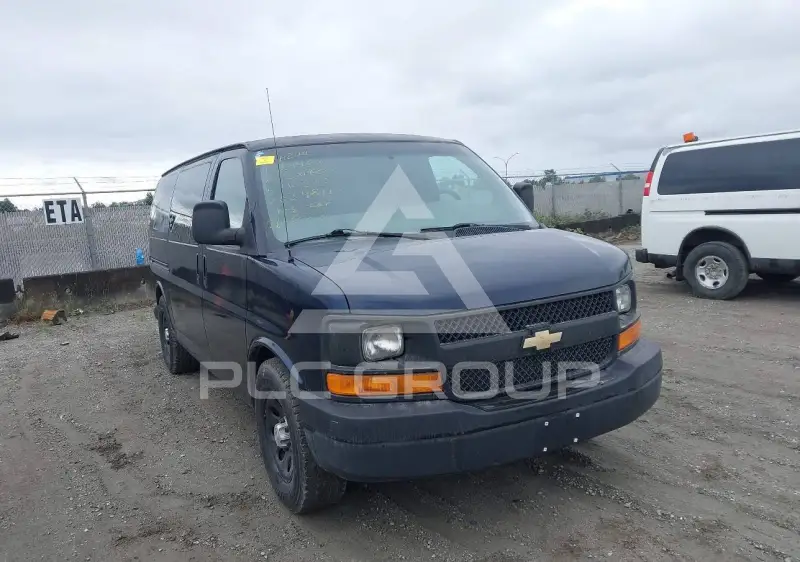 2010 Chevrolet Express photo