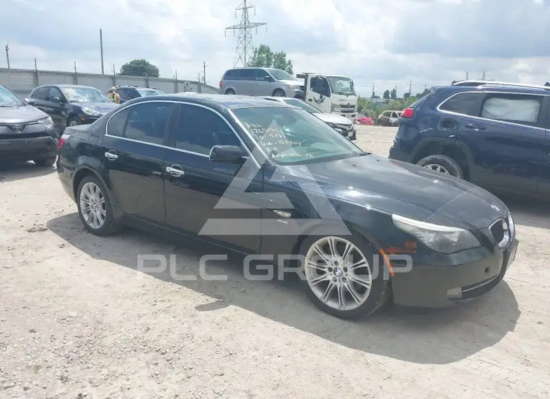 2010 BMW 528 photo