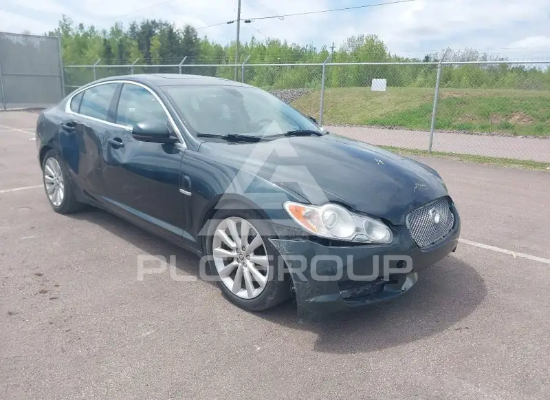 2010 Jaguar XF photo