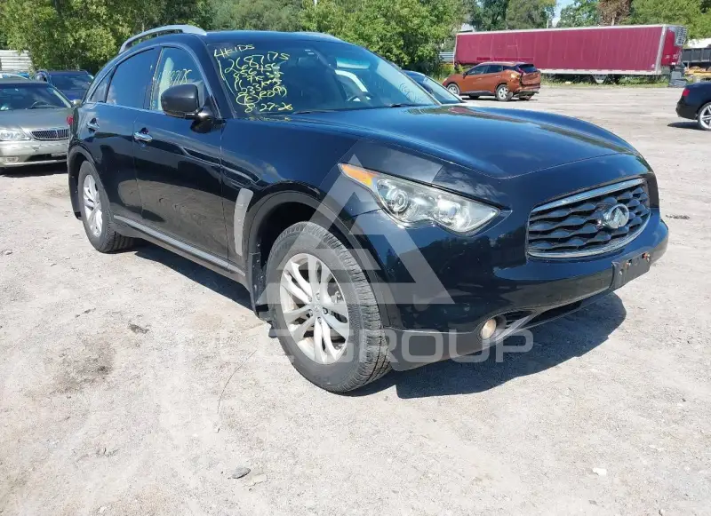 2010 Infinity FX35 фото