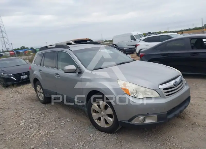 2010 Subaru Outback photo
