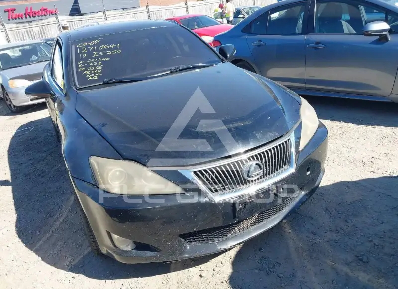 2010 Lexus IS250 фото