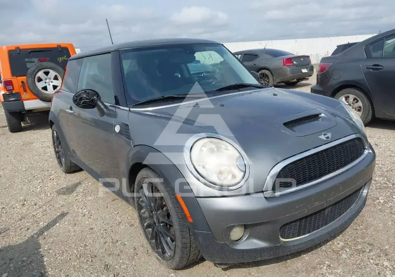 2010 Mini COOPER photo