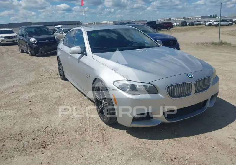 2011 BMW 550 photo