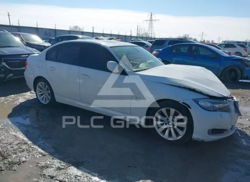 2011 BMW 330 photo