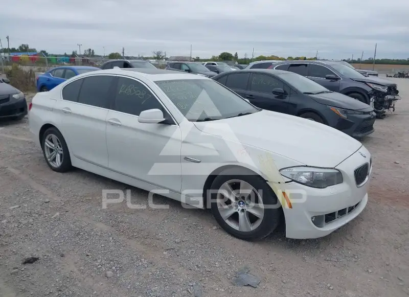 2011 BMW 528 фото