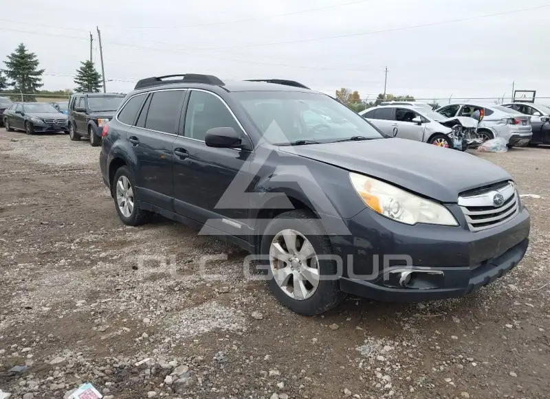 2011 Subaru Outback photo