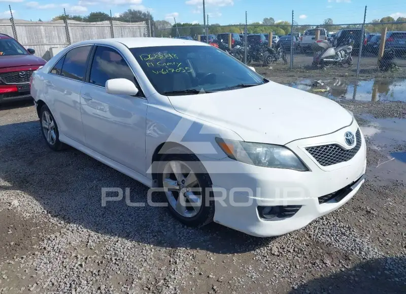 2011 Toyota CAMRY фото