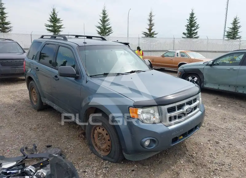 2011 Ford ESCAPE photo