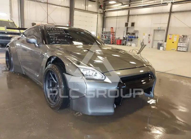 2012 Nissan GTR photo