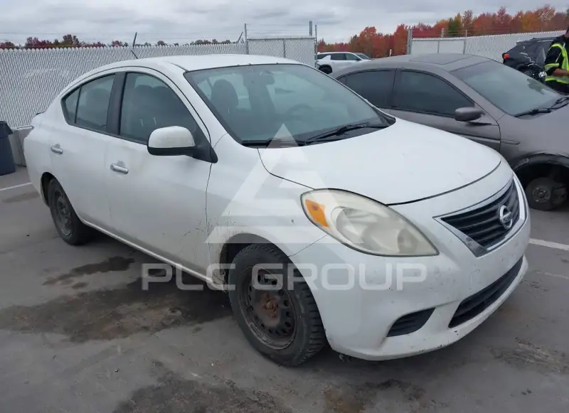 2012 Nissan VERSA photo