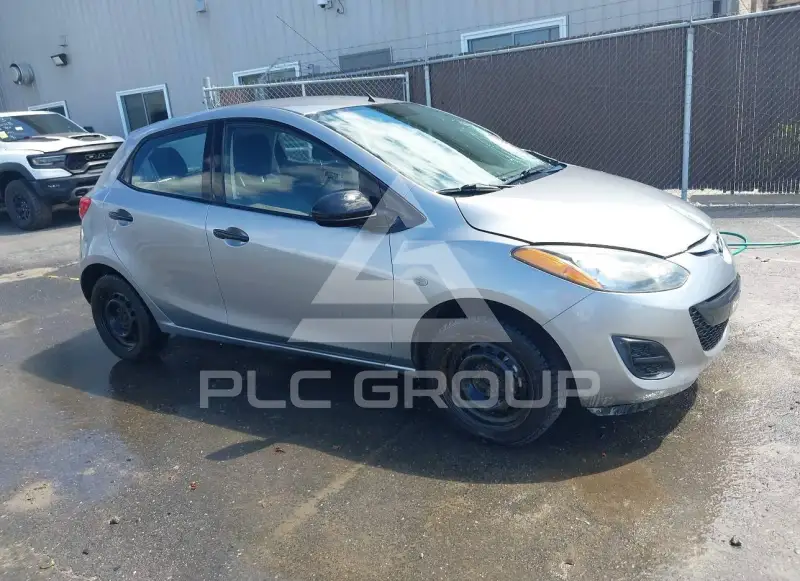 2012 Mazda 2 фото